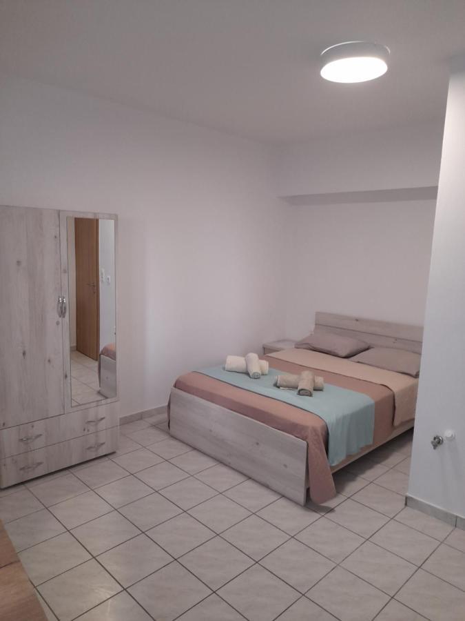 Central Studio 2 Heraklion  ภายนอก รูปภาพ